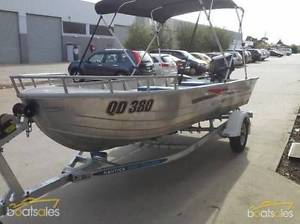 2011 SAVAGE ALUMINUM RUNABOUT w/ YAMAHA 30HP MOTOR, LOW HOURS, EXCELLENT COND.