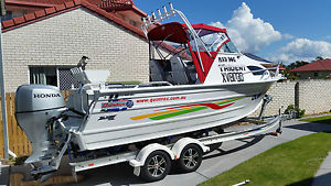 QUINTREX 610 TRIDENT AS NEW! ONLY 2.2HRS! 6.1 METRE 135 HP HONDA