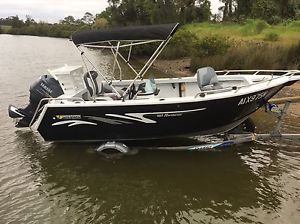 2009 HORIZON 4.7M NORTHERNER SIDE CONSOLE & 60 HP YAMAHA only 86 hours