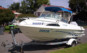 HAINES BREEZE 530 BOAT
