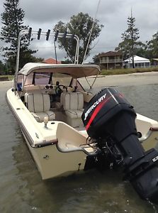 Vickers 15ft 4.6m Open  Runabout Boat with 2005 Mercury 75HP Outboard