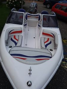 Stunning sports boat engine and trailer