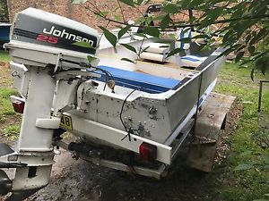 4M De haviland and Trailer with 25HP Johnson all rego ready for use very cheap.