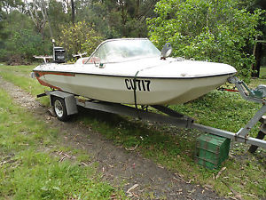 14' BOAT GLASTRON WITH 50HP MERCURY. (NO RESERVE NEED GONE) RELISTED