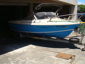 CARRIBEAN INVADER 5.2 METERE/ 2,1 WIDE  WITH 2007 TOHATSU 90HP RUNABOUT