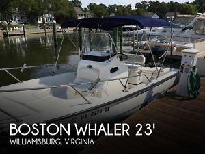 2006 Boston Whaler 220 Dauntless