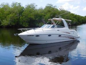 2010 Rinker 260 Express Cruiser. Low hours. Like new!