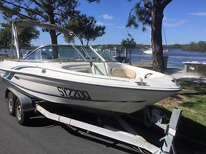 Sea Ray 18foot Bowrider Boat with trailer