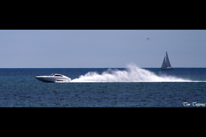 Carbon Fibure & Kevlar XSMG 48ft 80MPH Power Boat