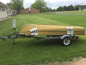 12' Aluminum Boat.  Pick up or can deliver within 60 miles of zip code 53929