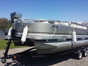 2013 GRAND ISLAND PONTOON BOAT