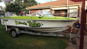 Haines Hunter V17R boat