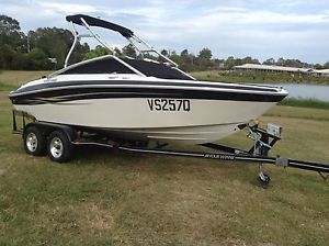 bowrider boat Four Winns 2005 Model V8 5.0L Chev Open Bow Ski Boat