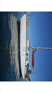 Maica 33 yacht $100 with mooring needs work sylvania