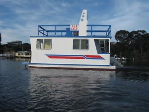 HOUSEBOAT/PONTOON/NAROOMA