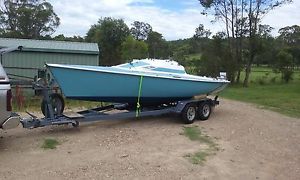 Alien 21 sailboat with trailer