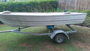 TINNY TRAILER AND MOTOR