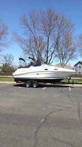 2011 Sea Ray sundancer 240v