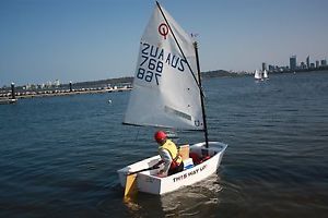Optimist Dinghy Great Cond Three Sails (One Near New Racing Sail) Fully Equipped