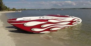 ULTRA SHADOW 27 OFFSHORE (BOW RIDER) on Trailer