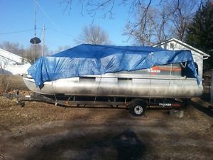 1988 SUNTRACKER PONTOON FAMILY BOAT