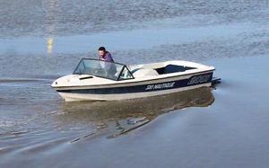 Correct Craft Ski Nautique 2001 Wakeboard/Ski Boat