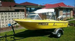 Runabout boat & trailer 25hp motor excellent condition fishing boat