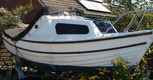 LOVELY 5m SEA NYMPH FISHING/ CANAL BOAT + TRAILER