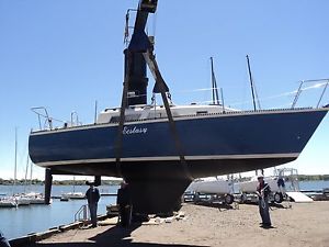 1980 Aloha 8.2 (27 foot) Sailboat with Yard Trailer and Diesel
