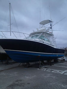 1999 Cabo Yachts 31 Express