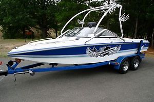 TIGE  open bow ski / wake boat. {like Malibu Mastercraft Nautique Centurion}