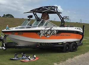 2008 Super Air Nautique 220 Team Edition Wakeboarding boat