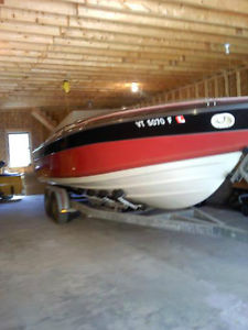 1988 Four Winns 261 Liberator