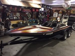 Centurion Ski Boat 468ci Big Block Chev Tunnel Ram Twin Holleys Jet Boat.
