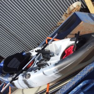 FISHING KAYAK WITH ROD HOLDER, DRY TANKS, SEAT, PADDLE, BRAND NEW NEVER USED