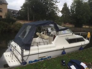 Cabin Cruiser Reflection 23