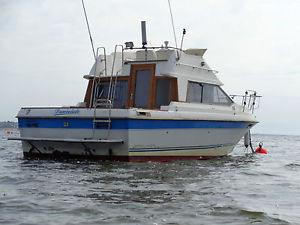 BAYLINER 2556 FLYBRIDGE 6 BERTH CRUSER 5.7 V8 COBRA INBOARD
