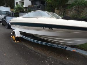 Bayliner bow rider Capri