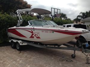 2013 MasterCraft X-25 Saltwater Series