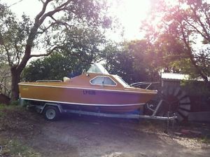 ALBATROSS PRIDE HALF CABIN 5.2m/17ft FISHING BOAT Mackay Trailer, No Motor
