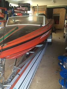 Savage Electra Ski / Fishing boat