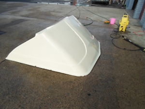 FIBREGLASS FLYBRIDGE