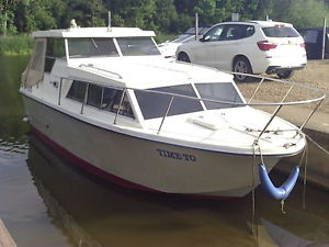 80`S BIRCHWOOD 25 6 BERTH RIVER CRUISER FORD WATERMOTA INBOARD AND SHAFT DRIVE