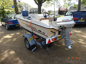 day/ fishing boat, bever 380 ,25hp Johnson Sea Horse, Galvanised trailer