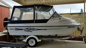 Revival 5.25 m boat with 90hp motor Fish / Ski / cruise