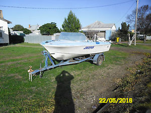 speed boat tilt trailer 115 horse eng