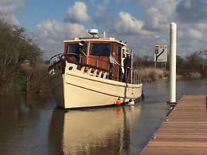 house boat trawler liveaboard 55ft fully restored rolls royce engine
