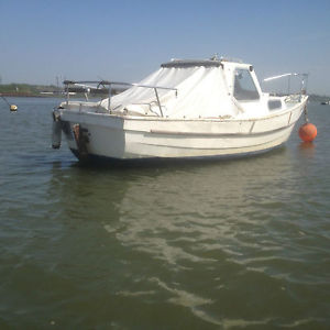 Escort 18 fishing boat