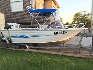 5 metre fishing boat