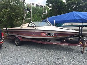 1989 SUPRA COMP TSM6M Wakeboard/Ski Boat